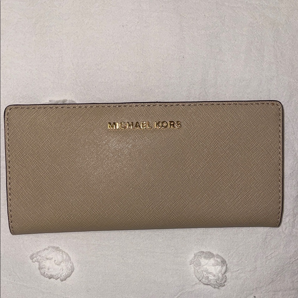MICHAEL KORS Taupe Saffiano Continental Wallet with Gold Logo